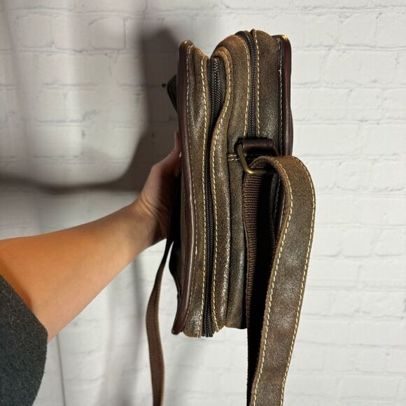 NEW Claire Chase brown distressed leather multi compartment crossbody man bag - Picture 9 of 13